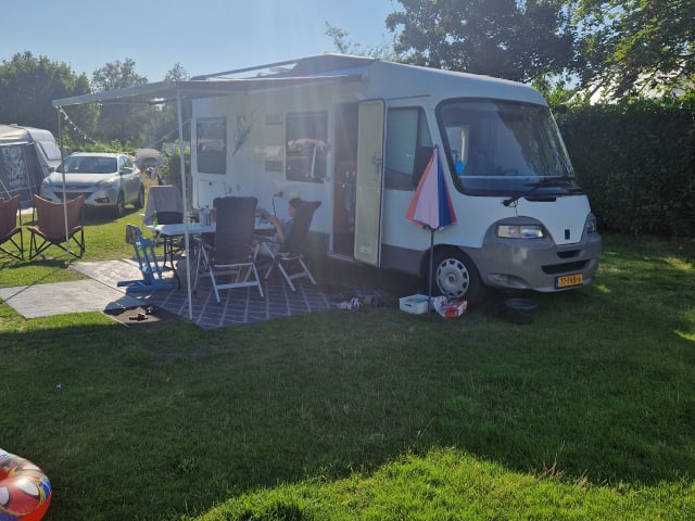 Knausie – 2p Volkswagen bus from 2012