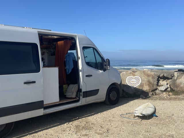 Johnny – Self Converted Surf Camper Van