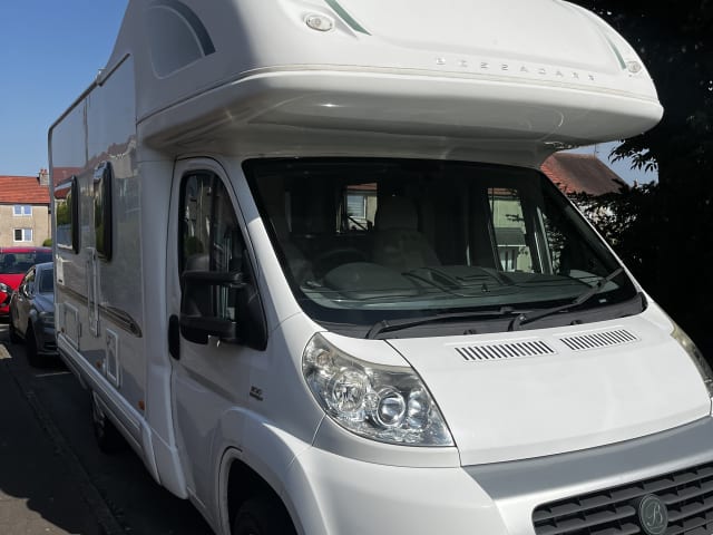Teddy Trekker – Bessacarr 4-Berth Motorhome – Fully Equipped, Adventure Ready