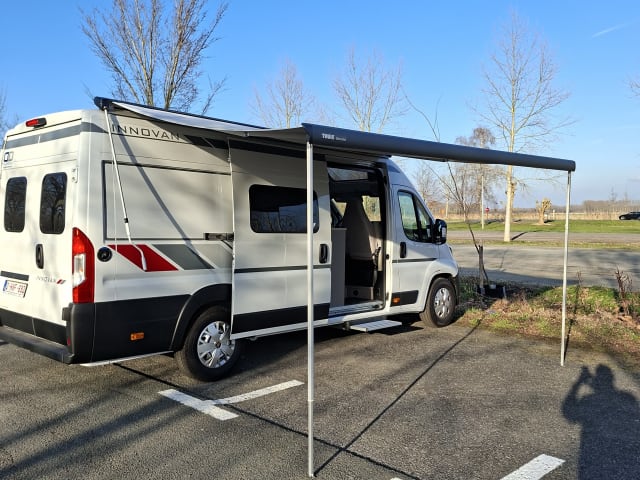 Luxury LMC Innovan 640