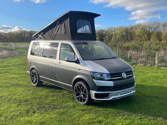 Carlos – 4 berth Volkswagen campervan from 2018