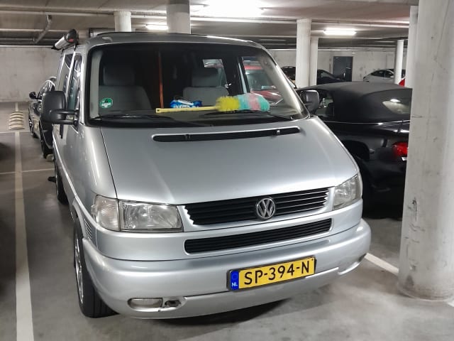 VW – Volkswagen Transporter T4 2.5 Tdi  (4 gordels, Huisdieren toegestaan))