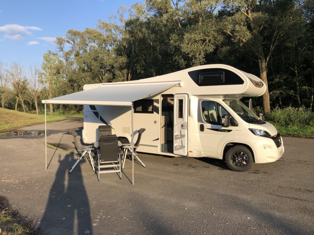 KAK Á TOUT – Recent and well-kept Chausson 6 people
