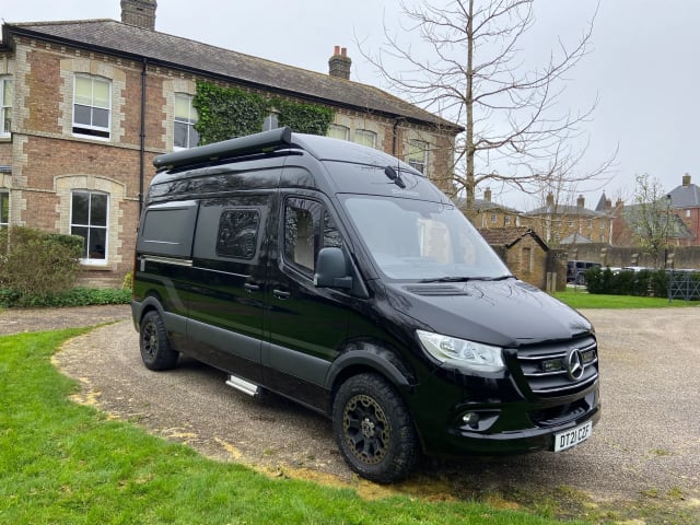 Batvan – 5 Berth Large Luxury Camper Van from 2021