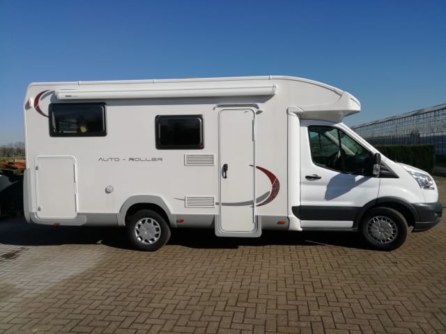 Fordje – Luxe camper met lengtebedden