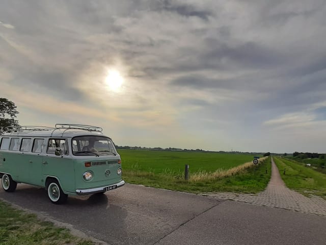 Lientje –  Volkswagen T2 bus uit 1990