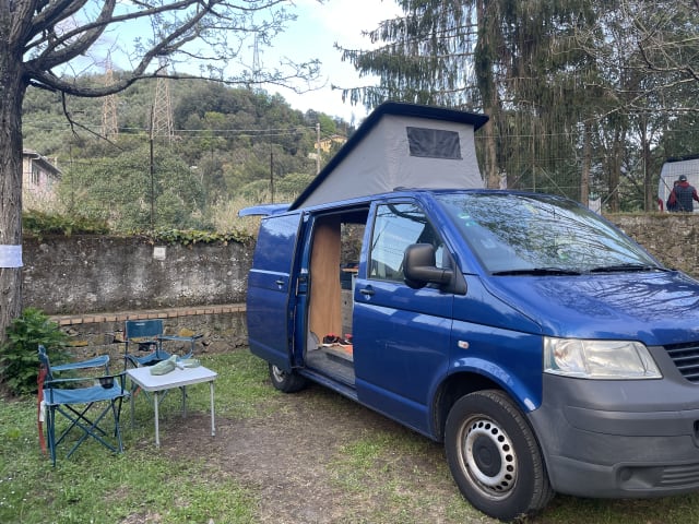 2p Volkswagen T5 uit 2008