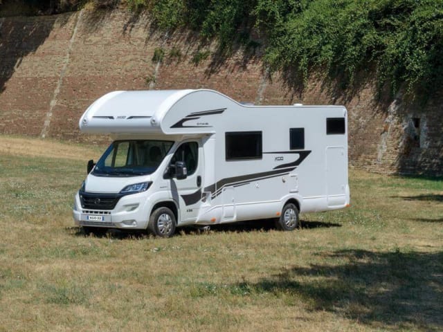 XGO King 1 – Brand new and luxurious alcove camper for 5