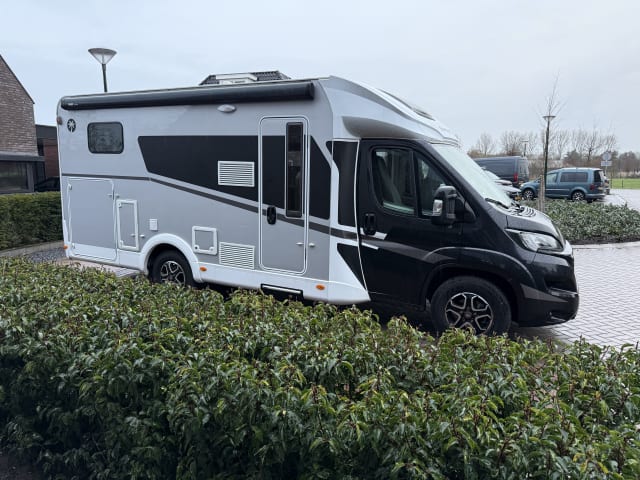 Making Memories 1 – T67s Sunlight semi-integrated 2024 Automatic