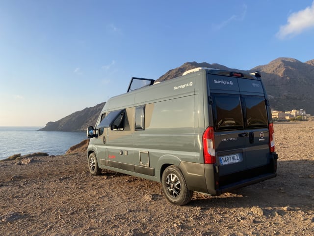 Cocolishi Camper – New bus camper for up to 4 people in Spain