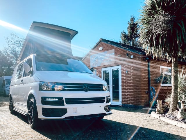 TRAVIS – VW Transporter T5.1 NEW conversion