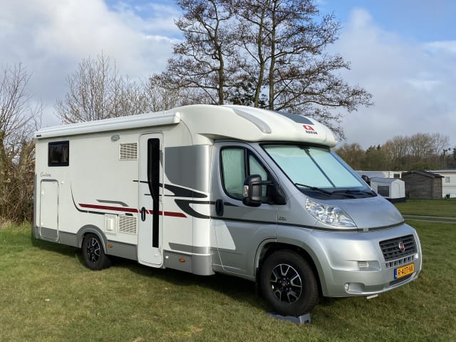 Lengtebedden! Adria Coral S670SL nieuwstaat