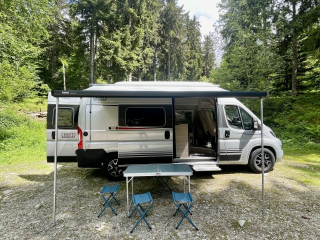 Van Burstner Campeo C600 with pop-up roof - Your tailor-made adventure!