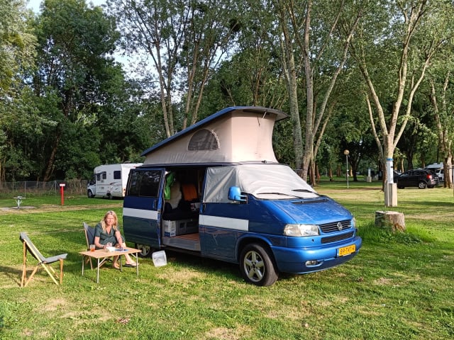 2p Volkswagen campervan from 2000