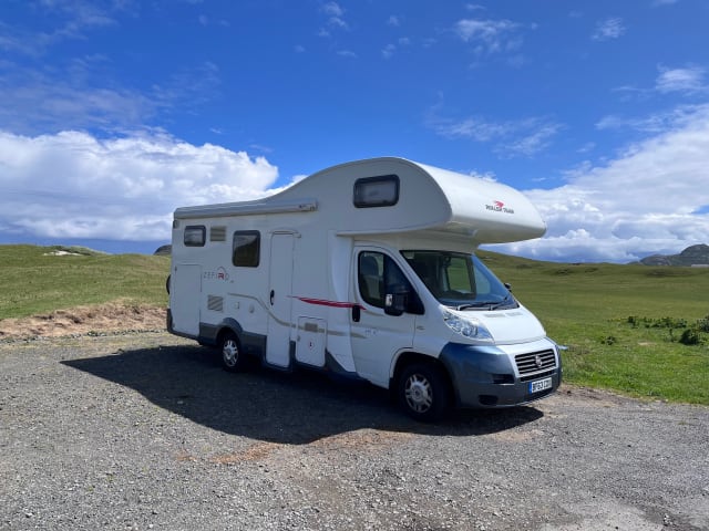 Rollerteam Zefiro 690G 4 berth 
