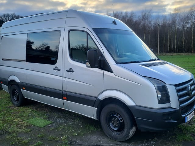 2p Volkswagen campervan uit 2008