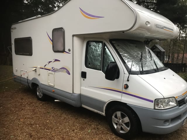 Family motorhome.  – Swift Alkoof uit 2005