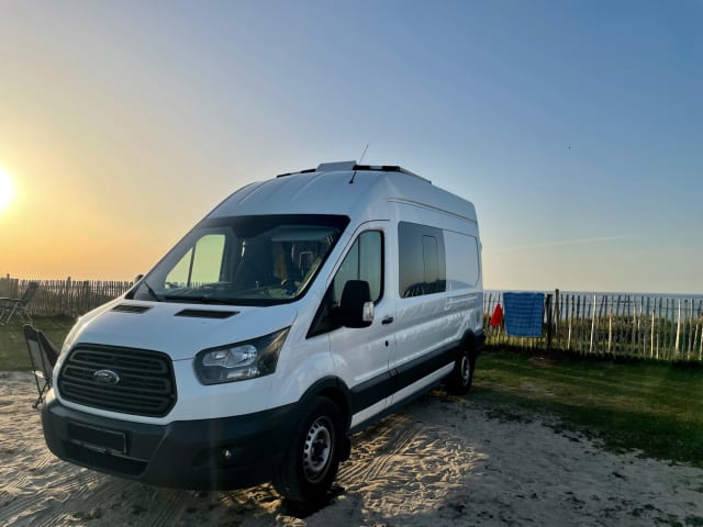 Paule – Get into your VanLife experience with our Paule!