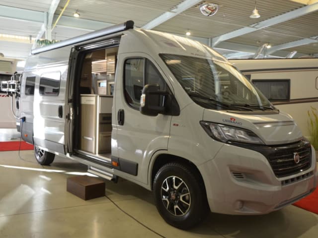 Camping-car tout équipé (2023) – Randger R640 - 2 pers.