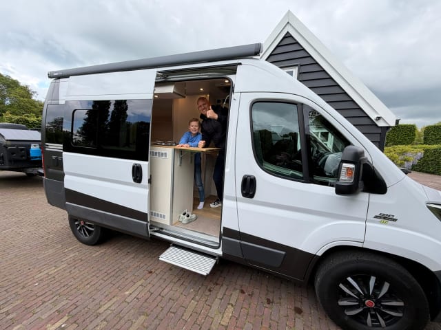 Charlie's Camper – Camping-car Fiat Ducato confortable