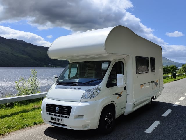 Zaneta – Noleggio camper famiglia Fiat New Life 6 cuccette/6 cinture