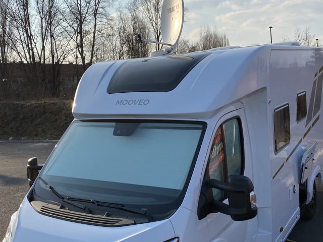 Paris – Wohnmobil Mooveo TEI 70EBH mit Hubbett