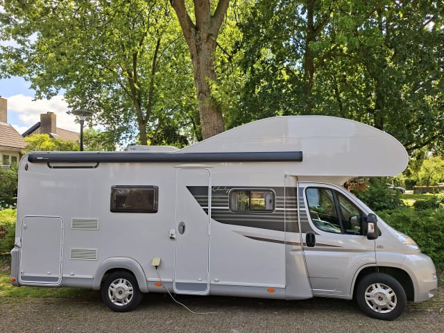 Huisje op wielen om mee op avontuur te gaan! – Schönes Familienwohnmobil