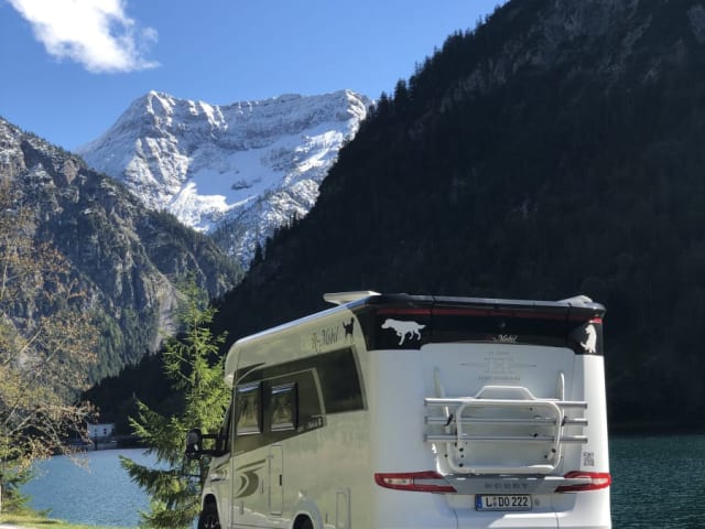 R-Mobil – Geniet van je vakantie met automatische en goede apparatuur