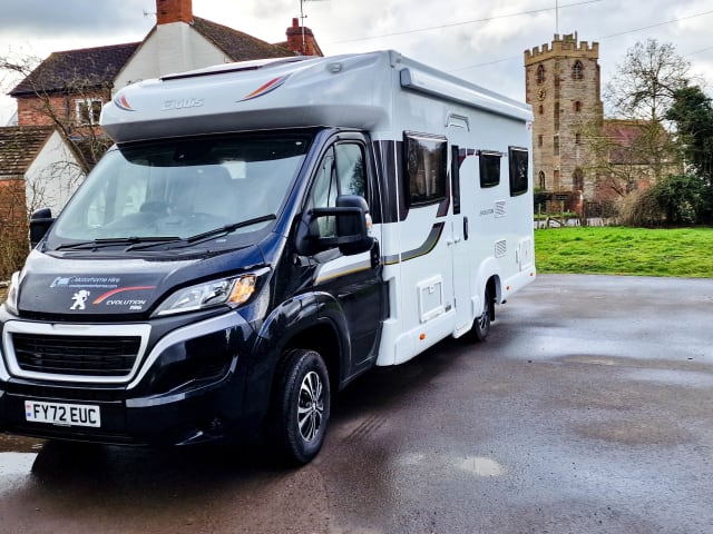 Riley – The Modern and Luxurious Elddis Evolution 196 6 Berth Motorhome