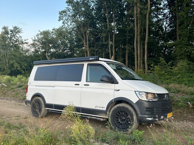 Cornelus  – 4-sitziger Volkswagen-Bus aus dem Jahr 2017