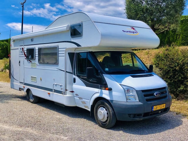 ⭐ Magnifique camping-car familial de luxe ⭐ Peut encore être réservé en mai et juillet ! 