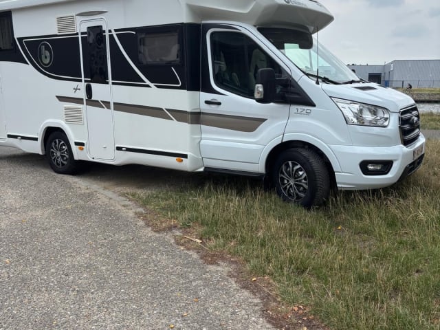 Ford Benimar 463 automaat – 4p Benimar integrated uit 2020