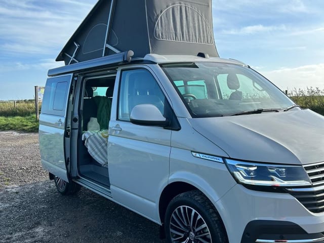 Bernie – 4 berth Volkswagen California 