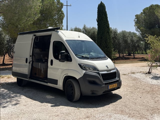 Bertje de Boxer – 3-Personen-Peugeot-Bus aus dem Jahr 2016