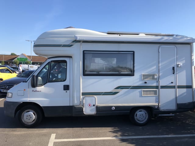 Polly – 5 berth Peugeot alcove from 1999