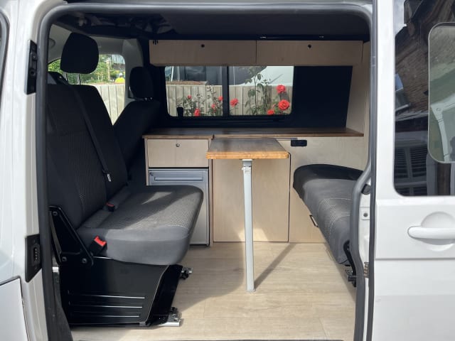 Clara – 4 Berth VW T6.1 Camper