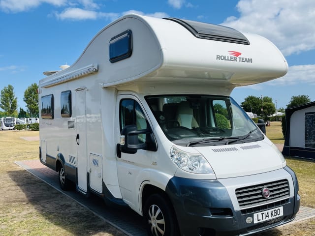 6 berth Fiat Auto Roller 746