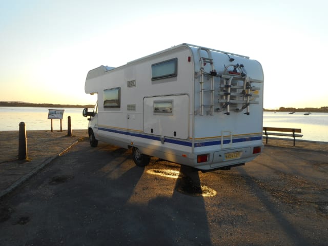 EASY 4 MOTORHOME HIRE JUST TURN UP AND GO