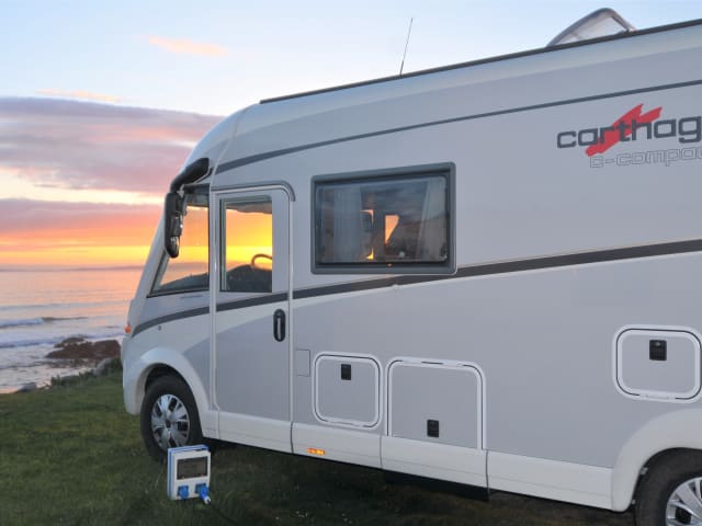 Camper Evenement – Carthago Compactline 143 Intégral