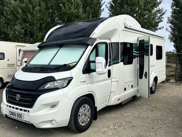 Relax Palace – Swift-nis met 6 slaapplaatsen, gebouwd in 2015.