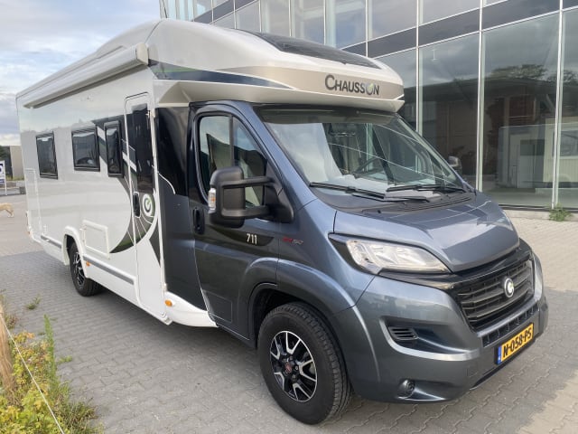 4p Chausson 711 semi-integrated from 2019