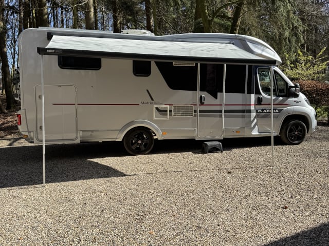 Camper het Spick… – 4p Adria Mobil semi-integrated from 2018