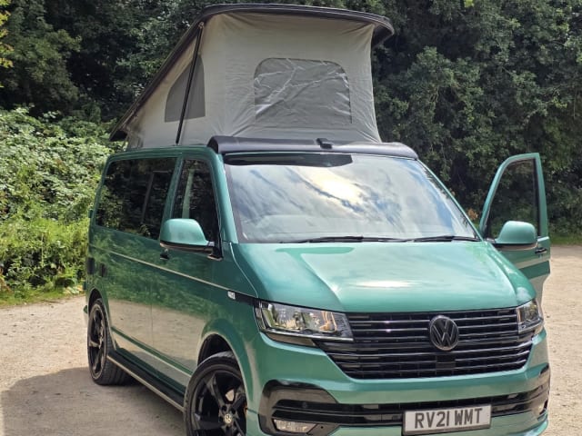 Essy – 4 berth Volkswagen campervan from 2021
