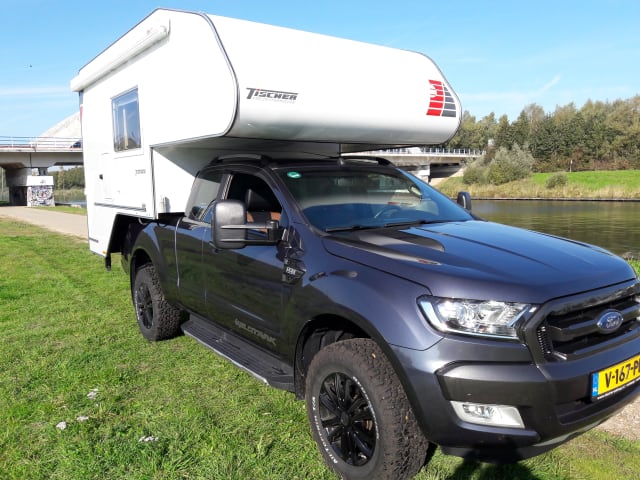 Tischer Kabine mit Ford Ranger Wildtrek 3.2 – 4X4 Camper huren Ford Ranger Wildtrak 3.2 Autom. met Tischer Box 240