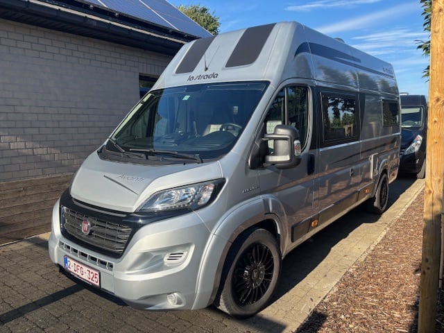  Premium bus camper, brand: La Strada -> length 6.40m