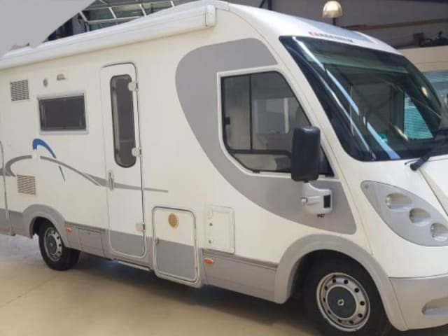Adria – Spacious and luxurious family camper