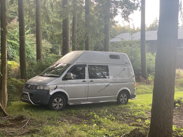 Lizzie  – 4 berth Volkswagen campervan from 2008