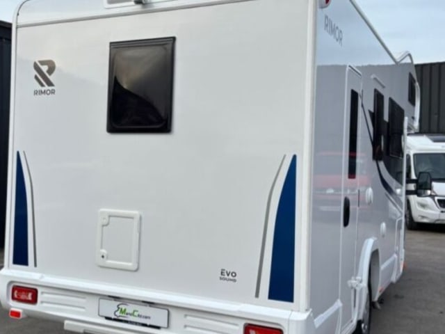 7 slaapplaatsen Rimor Evo Sound