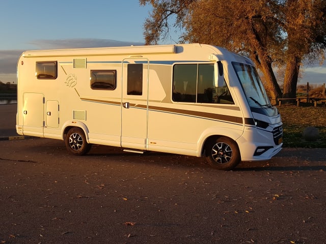 KNAUS LIVE I 650MEG 4 p integraalcamper met AUTOMAAT