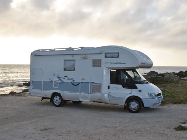 Superbrig – Rimor Camper Grenier 6 places